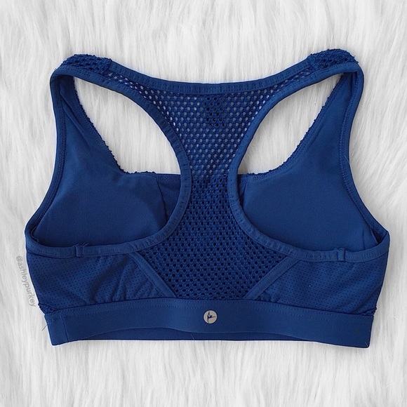 🌸4 for $10🌸 blue criss cross mesh sports bra - Picture 3 of 3